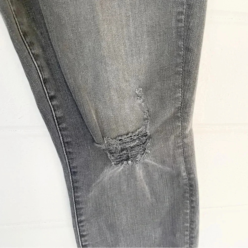 Mother The Looker Ankle Fray Distressed Jeans in Burning Out Lanterns Wash 29 - Picture 7 of 16